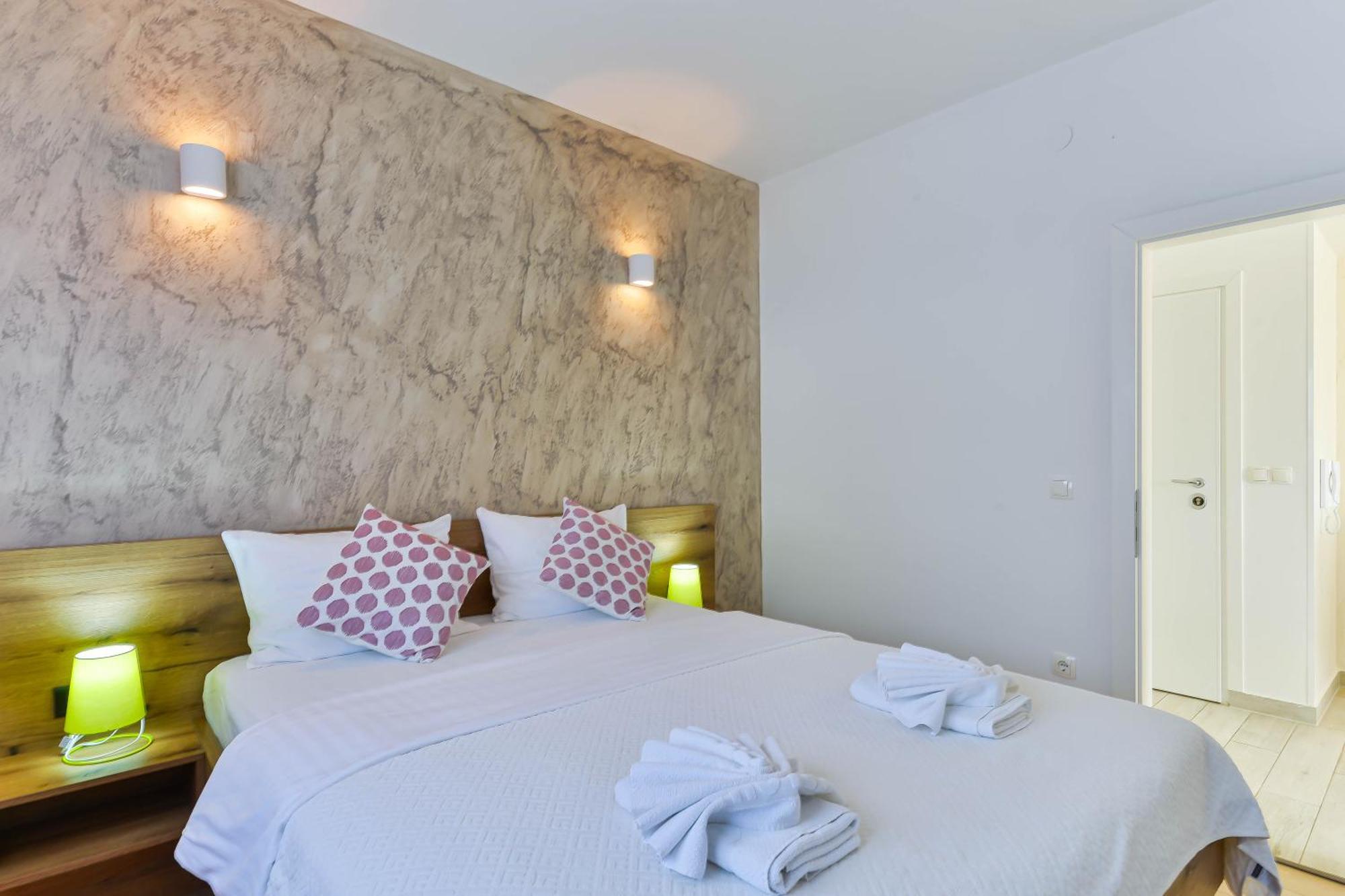 Apartments Laura 1 Privlaka  Ngoại thất bức ảnh