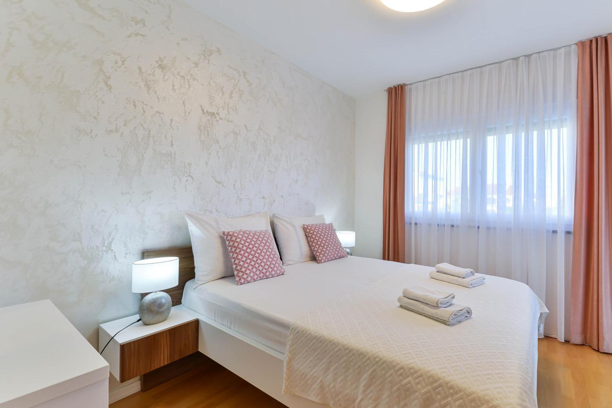 Apartments Laura 1 Privlaka  Ngoại thất bức ảnh