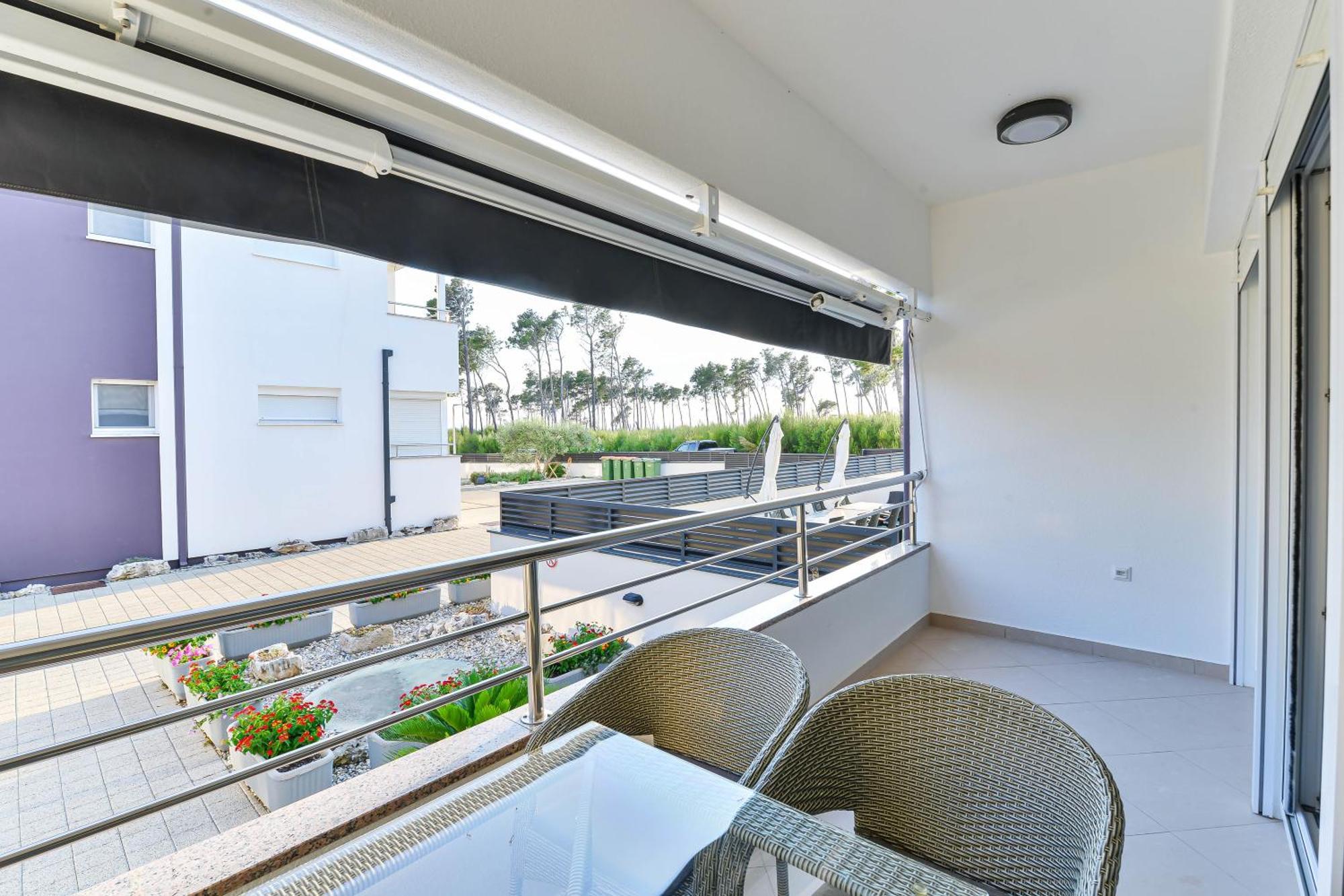 Apartments Laura 1 Privlaka  Ngoại thất bức ảnh