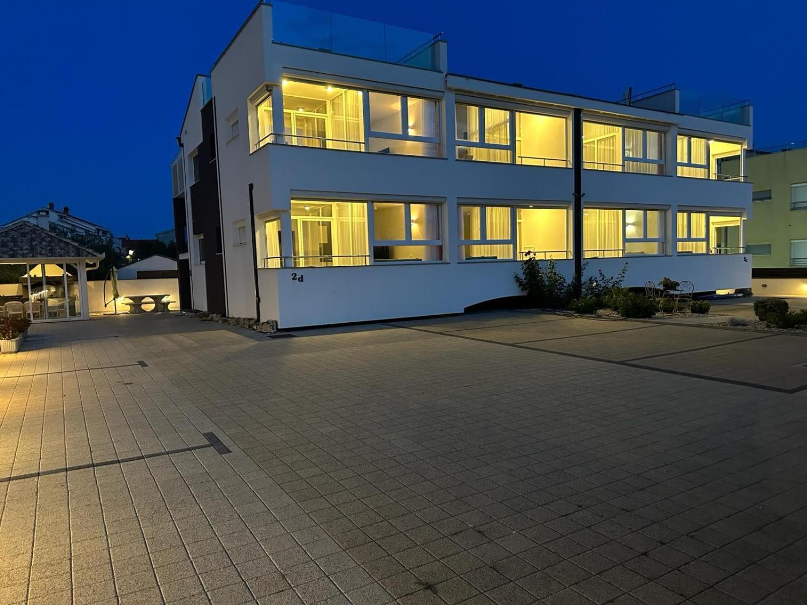 Apartments Laura 1 Privlaka  Ngoại thất bức ảnh