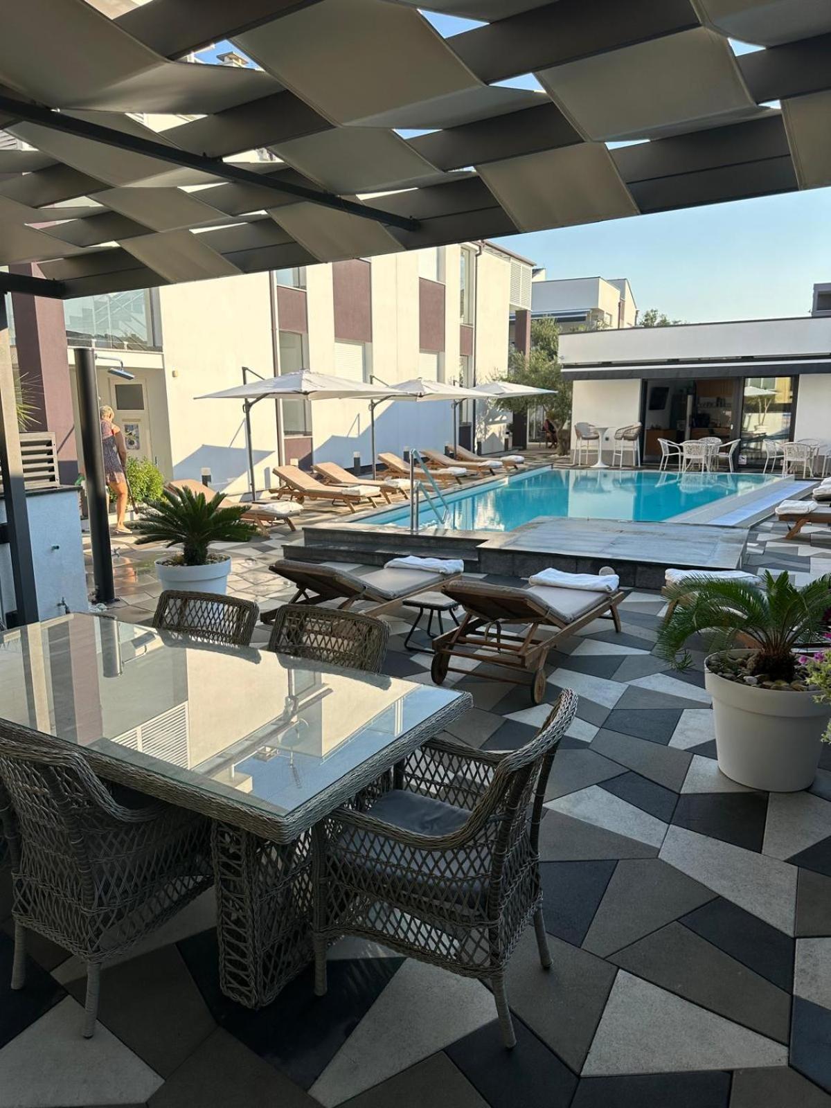 Apartments Laura 1 Privlaka  Ngoại thất bức ảnh